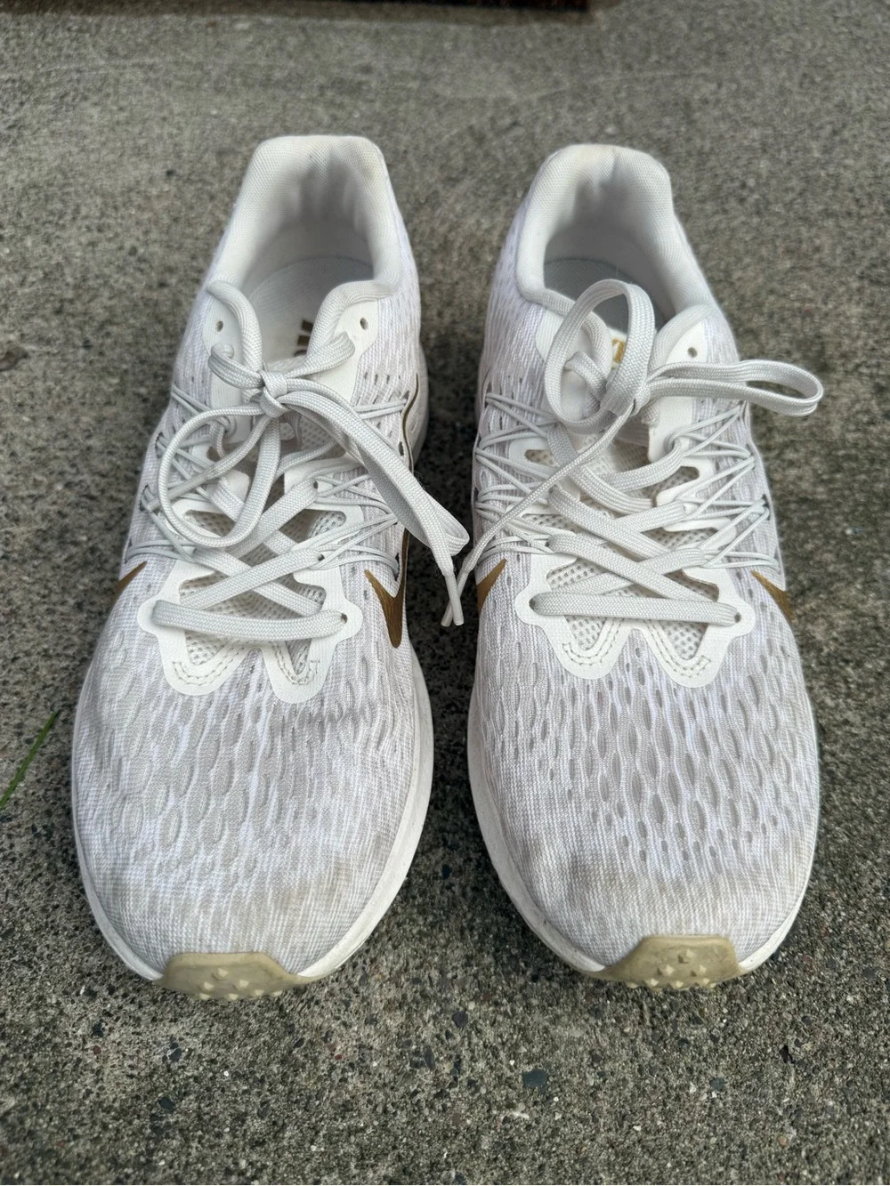 Nike tennis shoes